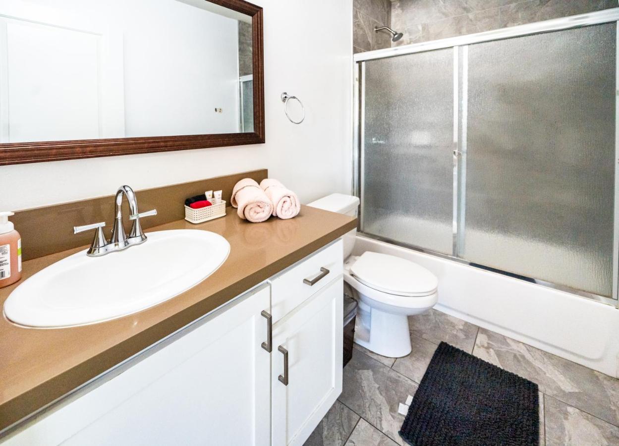 Spacious 5 Bedroom 3 Bath Modern Home By Downtown La With Parking Los Angeles Exterior foto