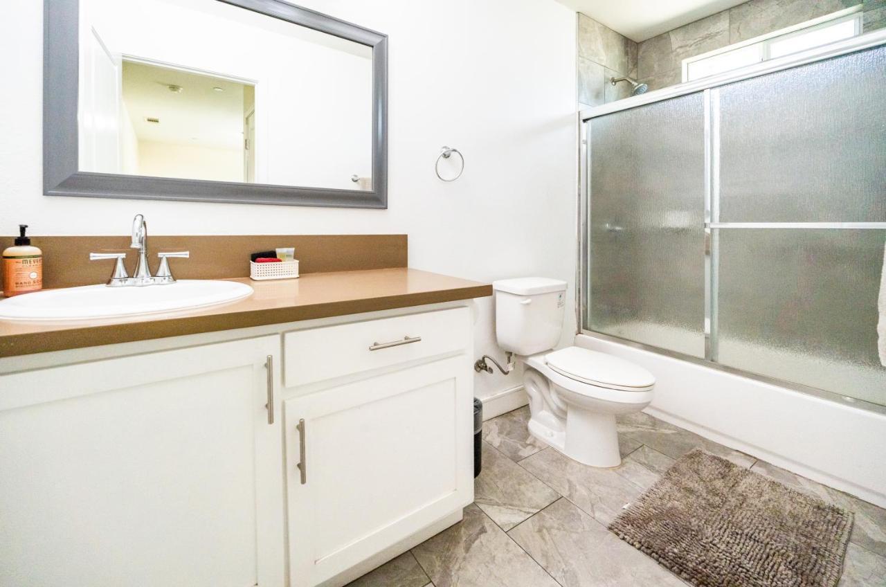 Spacious 5 Bedroom 3 Bath Modern Home By Downtown La With Parking Los Angeles Exterior foto